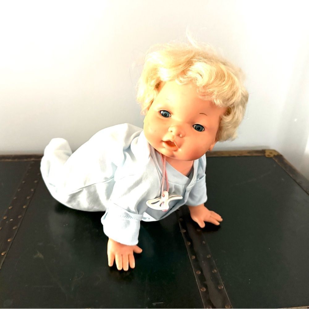 Oopsie Daisy Baby Doll Vintage 1988 w/pacifer blonde/w/blue eyes Not Tested